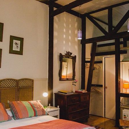 Bed and Breakfast Patio Yungay Сантьяго Экстерьер фото