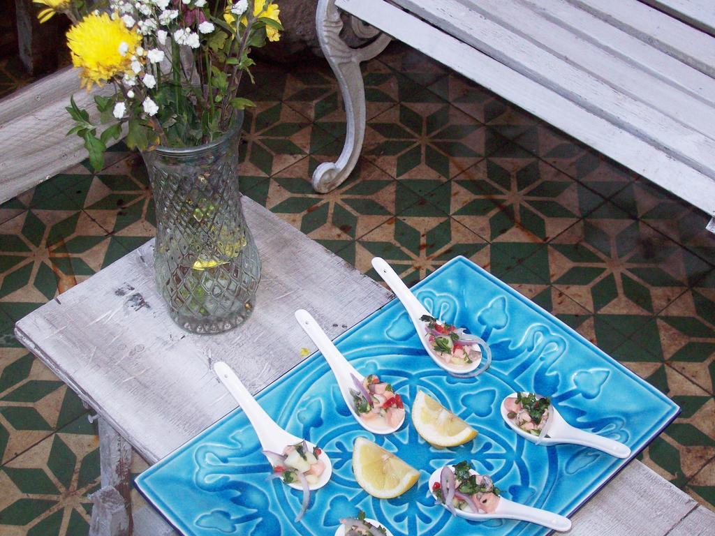 Bed and Breakfast Patio Yungay Сантьяго Экстерьер фото