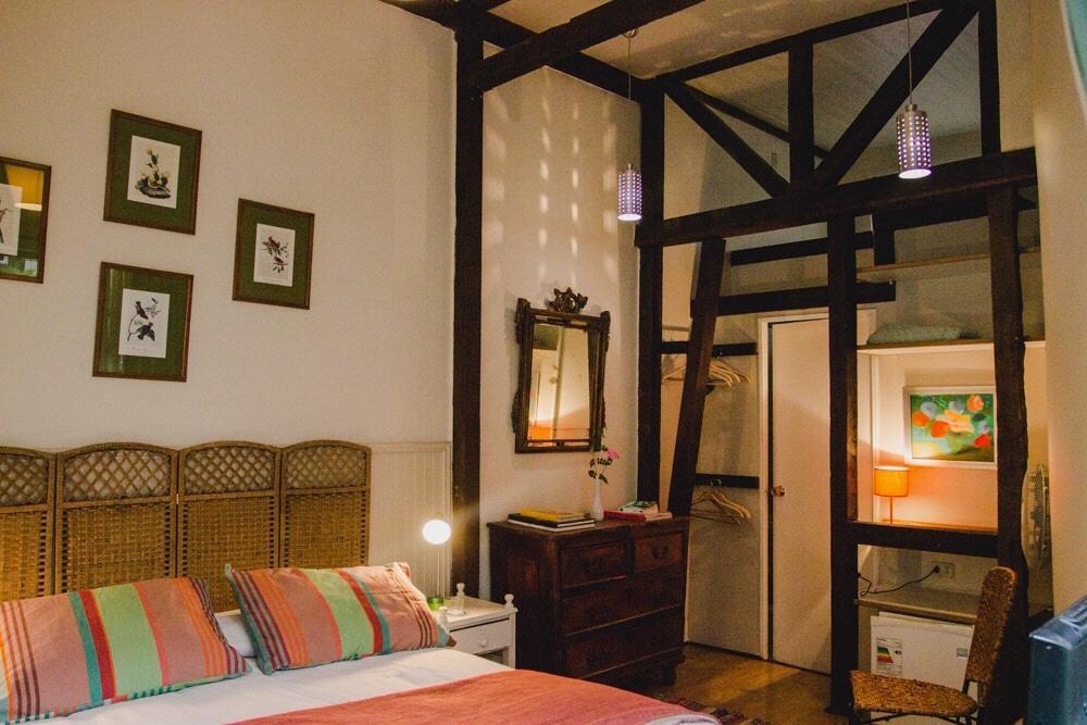 Bed and Breakfast Patio Yungay Сантьяго Экстерьер фото